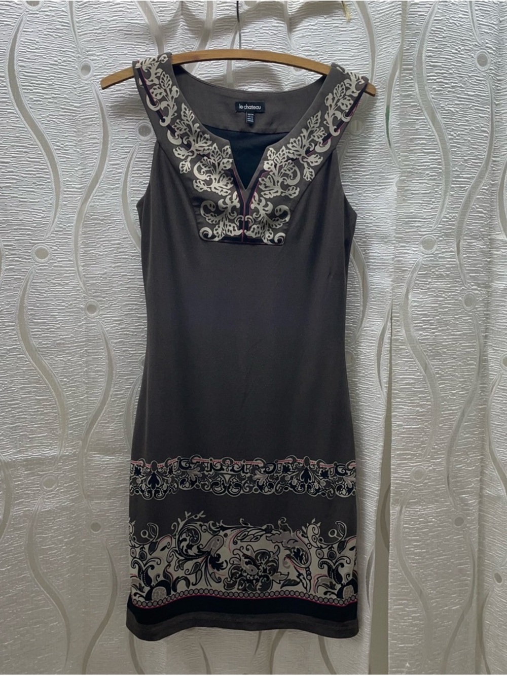 Le Chateau Sheath Dress Womens XS Brown Scroll Print‎ Sleeveless LDC78364